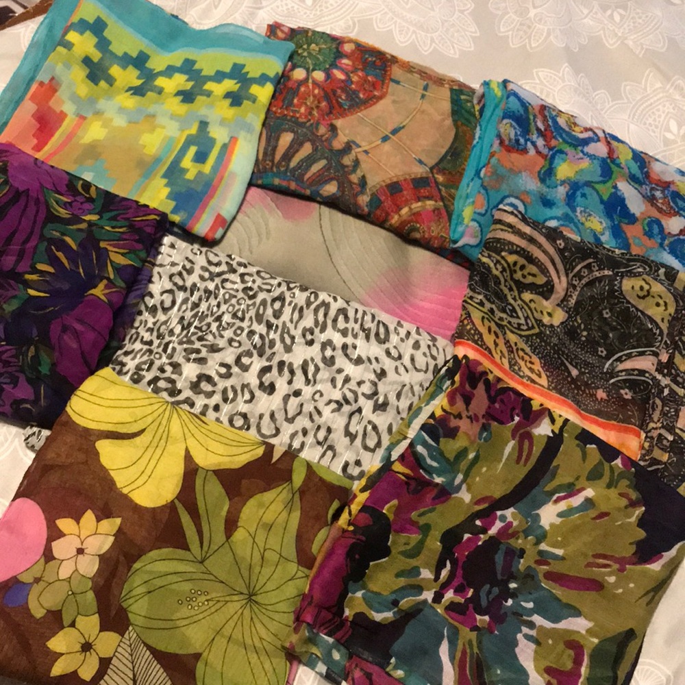EUC Scarves bundle